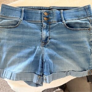 Apt9 stretch, midrise shorts